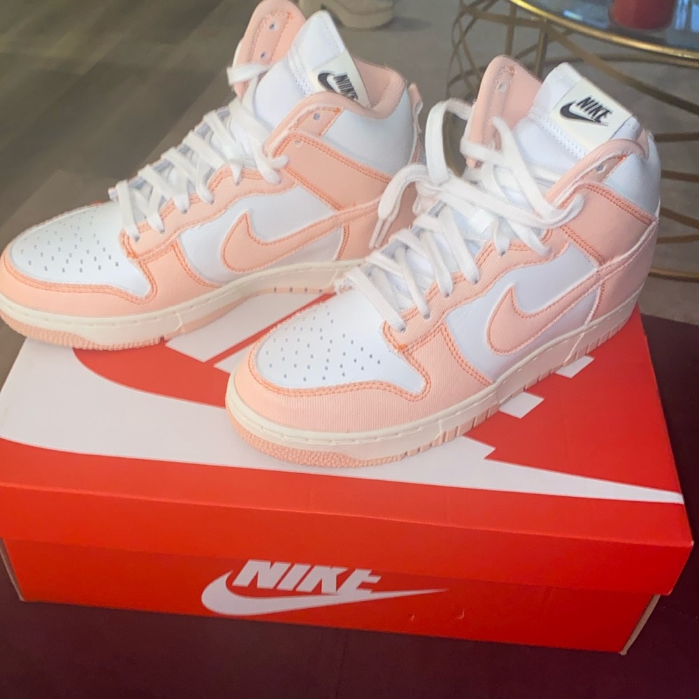 Nike Women's High-Top Sneakers in White and Peach